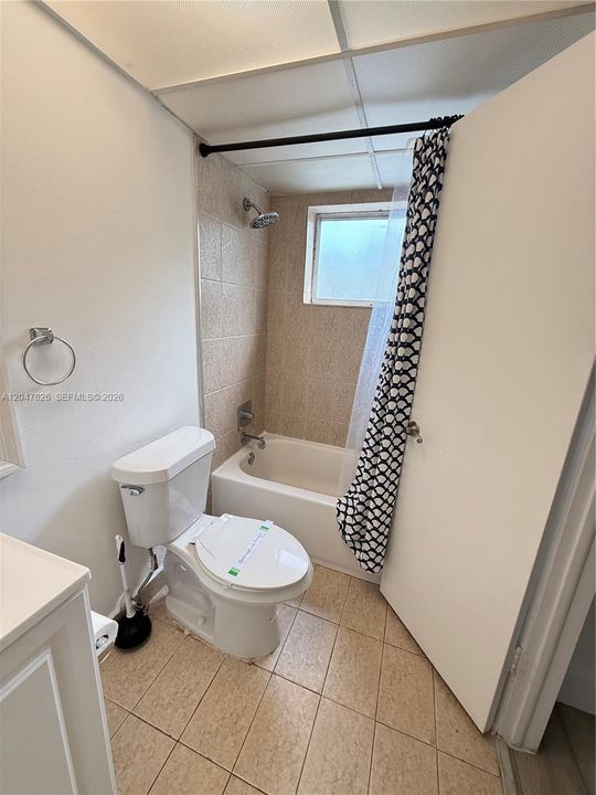 For Rent: $1,950 (1 beds, 1 baths, 1125 Square Feet)