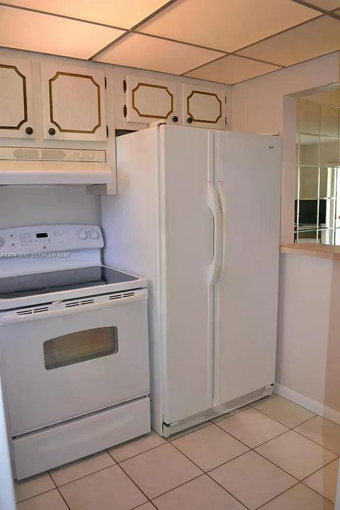 На продажу: $160,000 (2 спален, 1 ванн, 791 Квадратных фут)