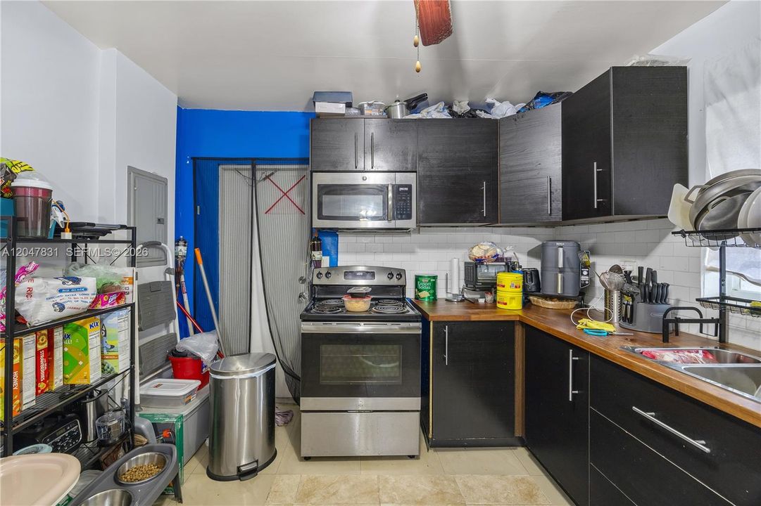 En Venta: $245,000 (2 camas, 1 baños, 832 Pies cuadrados)