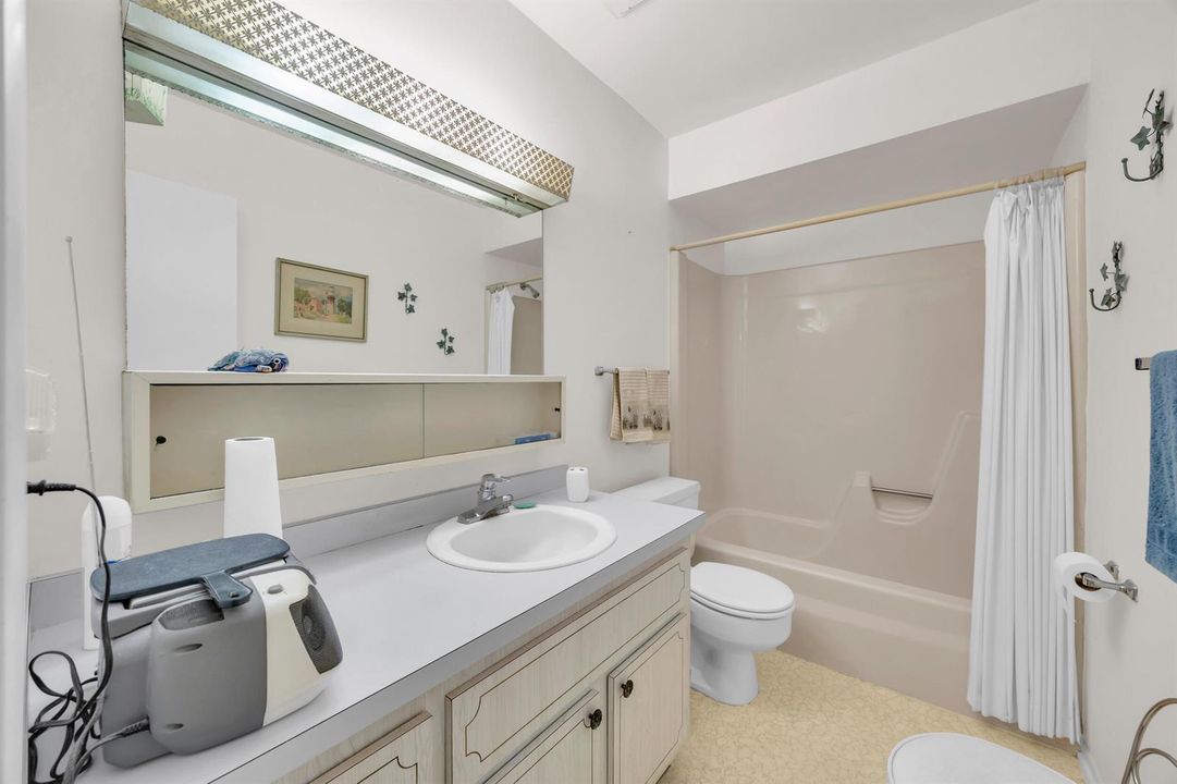 1225 NW 21ST ST 15
