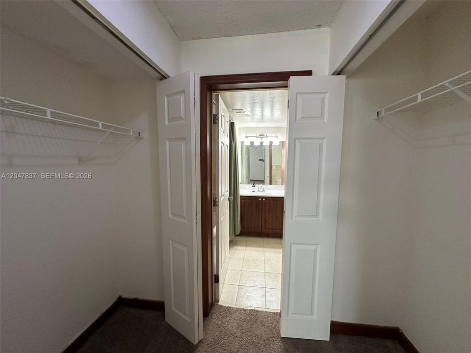 В аренду: $2,400 (2 спален, 2 ванн, 1128 Квадратных фут)