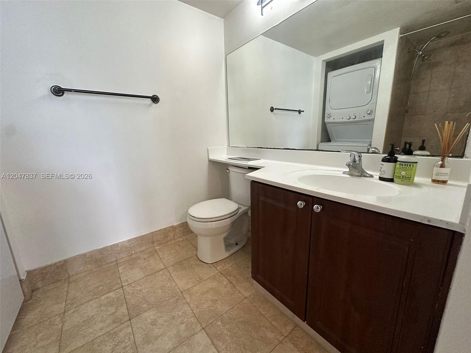 В аренду: $2,400 (2 спален, 2 ванн, 1128 Квадратных фут)