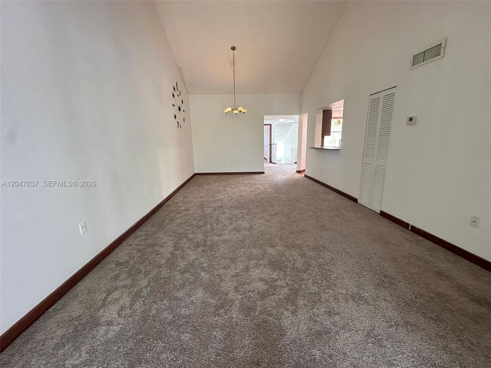 В аренду: $2,400 (2 спален, 2 ванн, 1128 Квадратных фут)