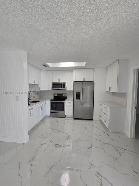 For Sale: $824,990 (6 beds, 4 baths, 1630 Square Feet)