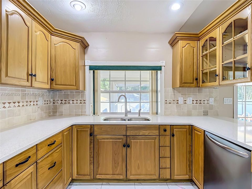 На продажу: $414,500 (3 спален, 2 ванн, 0 Квадратных фут)