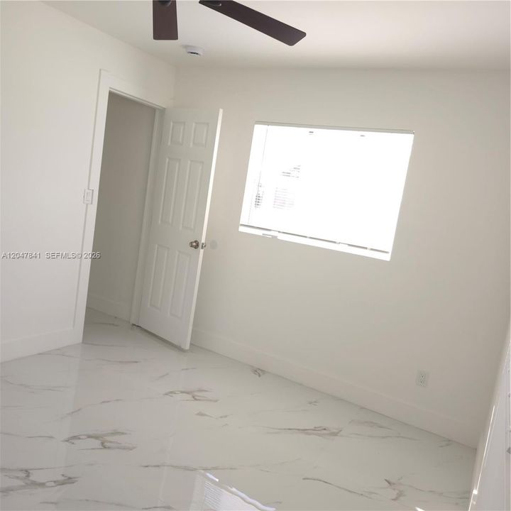 For Sale: $424,900 (2 beds, 2 baths, 1378 Square Feet)