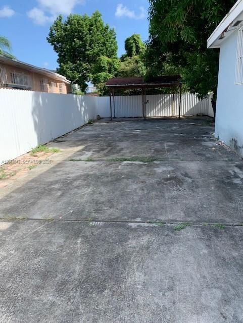 For Rent: $2,500 (2 beds, 2 baths, 2083 Square Feet)
