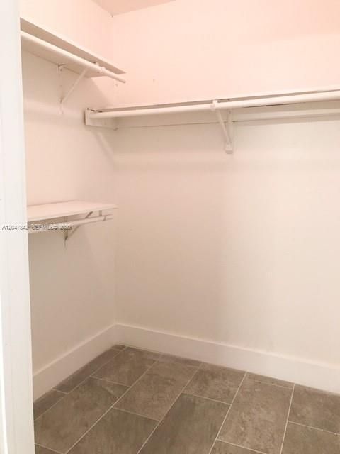 For Rent: $2,500 (2 beds, 2 baths, 2083 Square Feet)