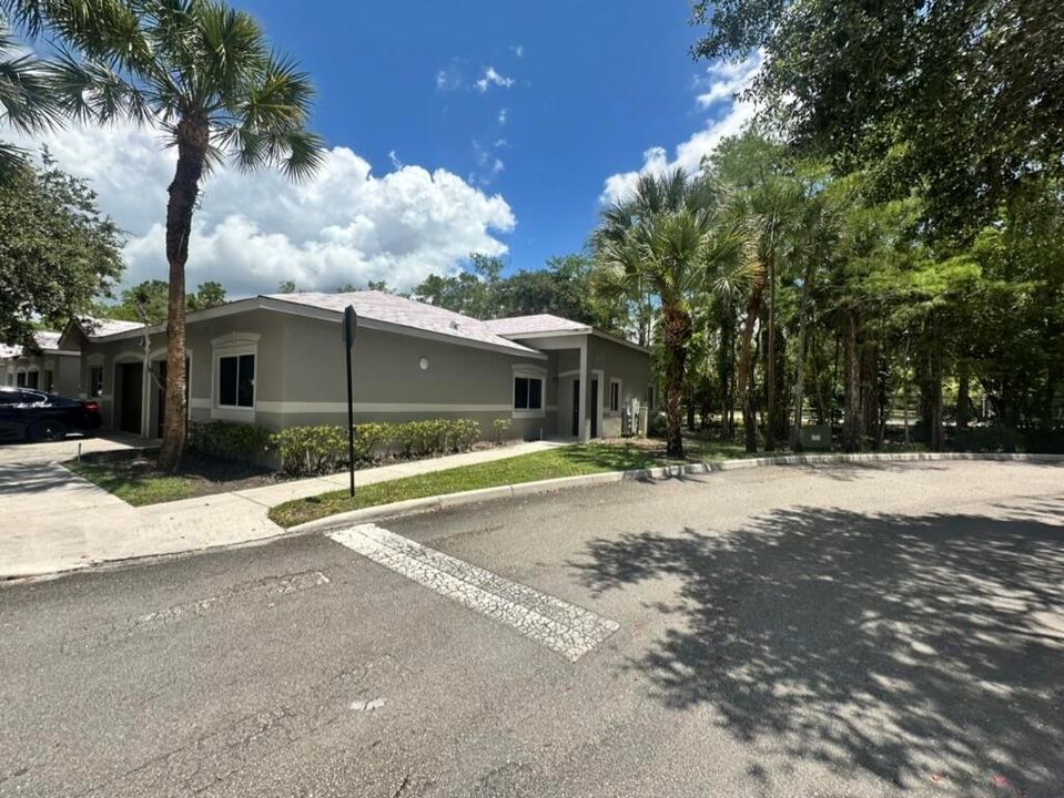 EE3DF944-A5E2-479A-B791-AC67BE241640_1_1