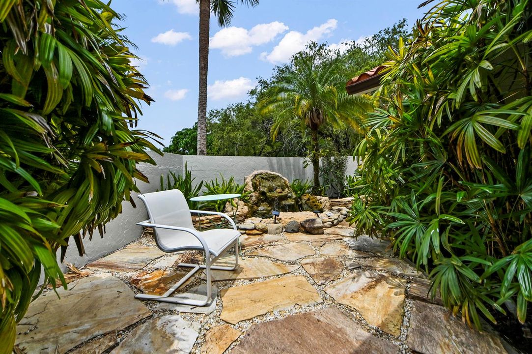 04 Patio 01