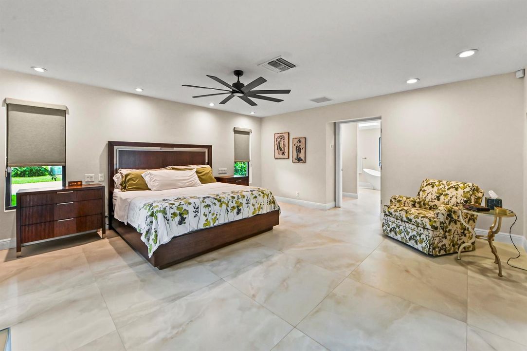 27 Bedroom 01