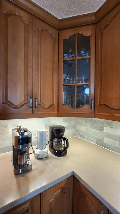 Plenty of counterspace for your coffee
