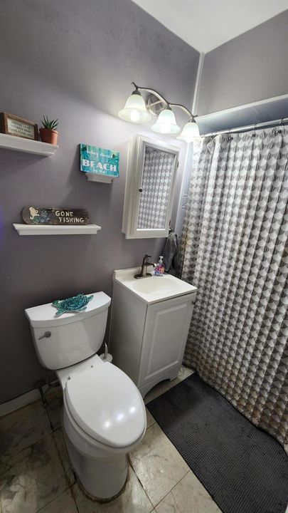 2nd bathroom