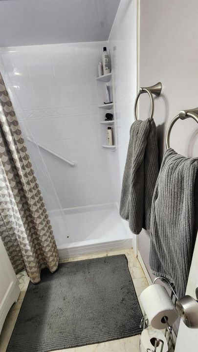 2nd bathroom
