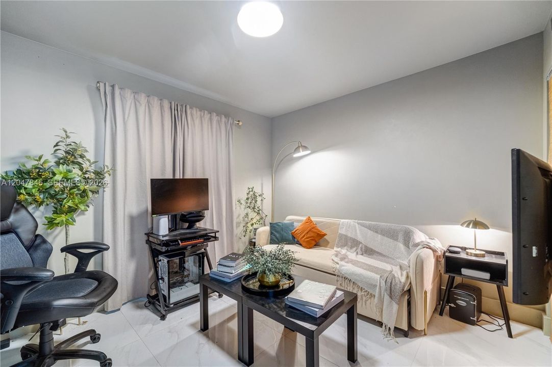 For Sale: $645,000 (3 beds, 3 baths, 1625 Square Feet)