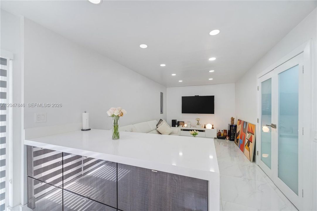 For Sale: $645,000 (3 beds, 3 baths, 1625 Square Feet)