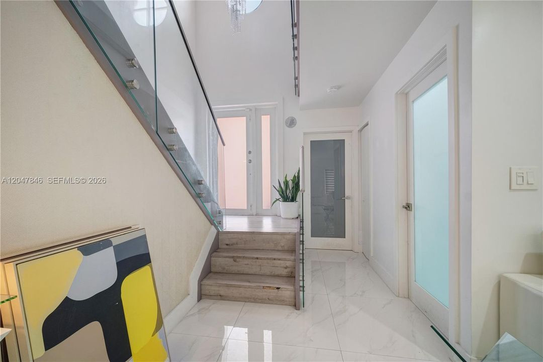 For Sale: $645,000 (3 beds, 3 baths, 1625 Square Feet)