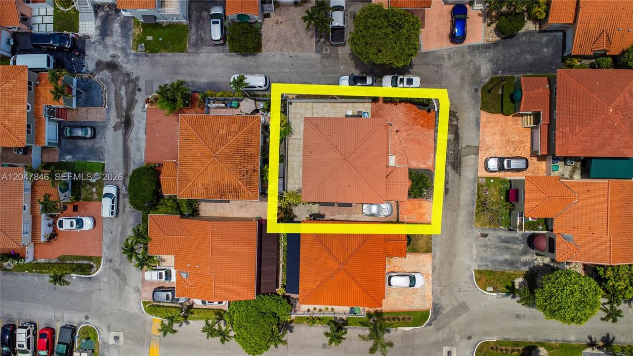For Sale: $645,000 (3 beds, 3 baths, 1625 Square Feet)