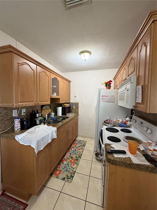 For Sale: $465,000 (3 beds, 2 baths, 1044 Square Feet)