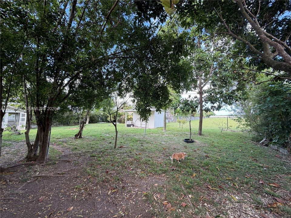 For Sale: $465,000 (3 beds, 2 baths, 1044 Square Feet)