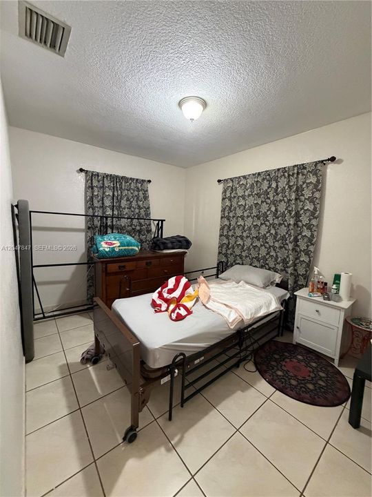 For Sale: $465,000 (3 beds, 2 baths, 1044 Square Feet)