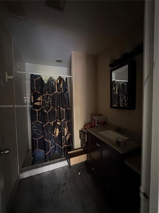 For Sale: $285,000 (2 beds, 2 baths, 1177 Square Feet)