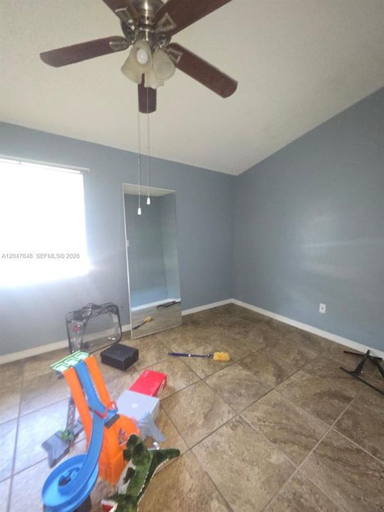 For Sale: $285,000 (2 beds, 2 baths, 1177 Square Feet)