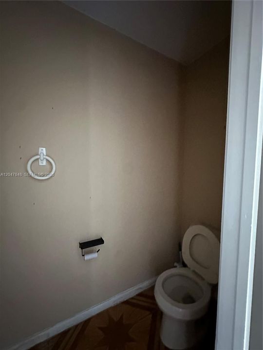 For Sale: $285,000 (2 beds, 2 baths, 1177 Square Feet)