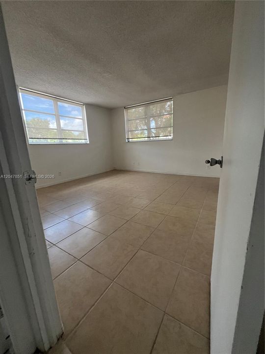 En Renta: $1,950 (2 camas, 2 baños, 1260 Pies cuadrados)