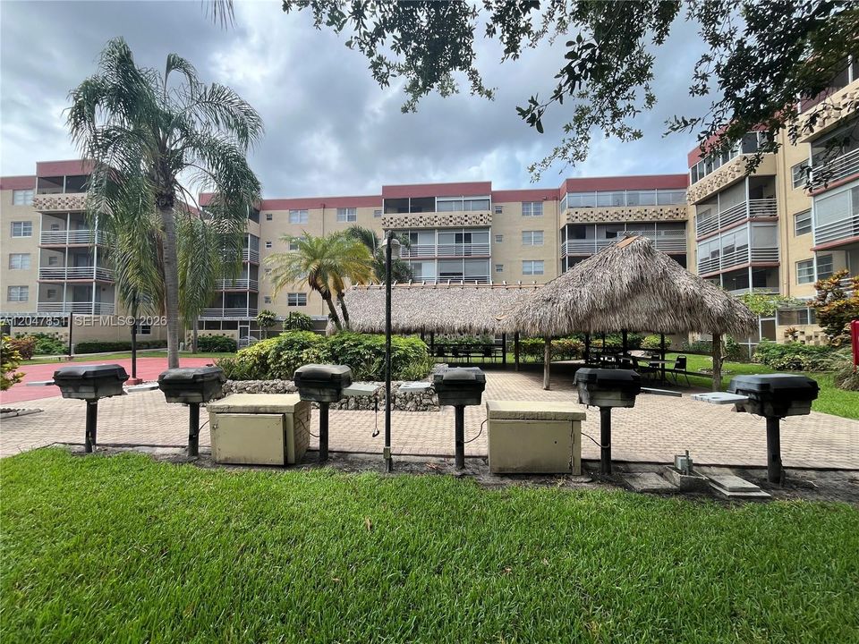 Barbecue area by pool
