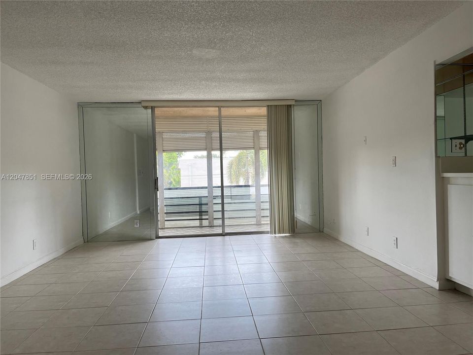 En Renta: $1,950 (2 camas, 2 baños, 1260 Pies cuadrados)
