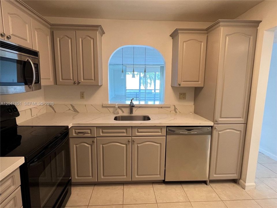 En Renta: $1,950 (2 camas, 2 baños, 1260 Pies cuadrados)