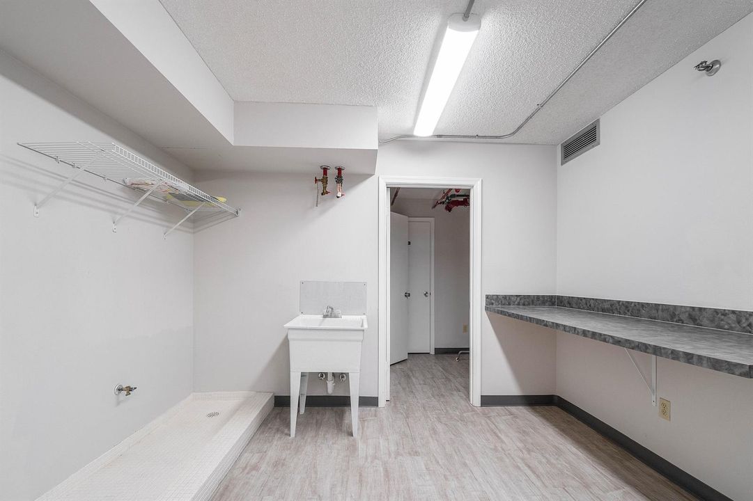 025-5380NorthOceanDrive-5G-RivieraBeach-