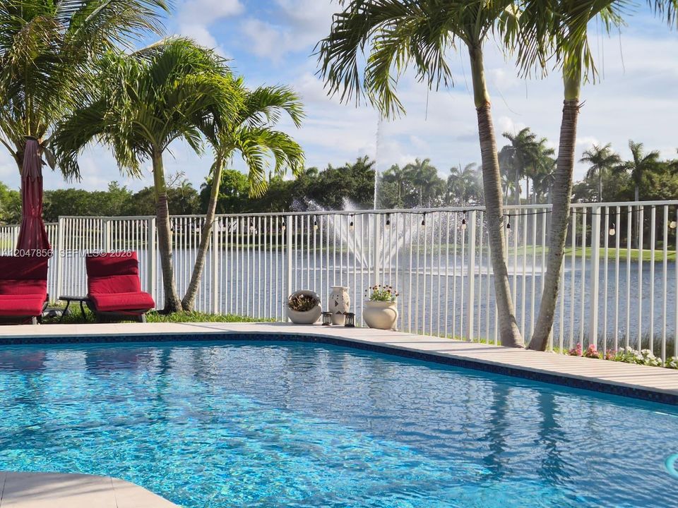 Active With Contract: $7,500 (5 beds, 3 baths, 2919 Square Feet)
