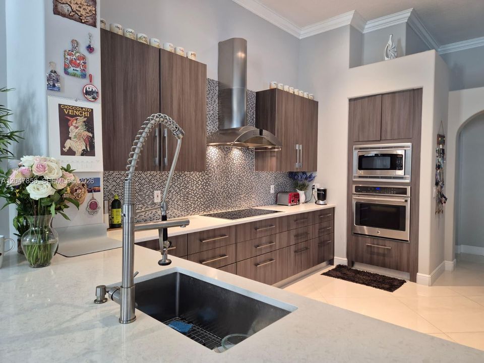 Active With Contract: $7,500 (5 beds, 3 baths, 2919 Square Feet)