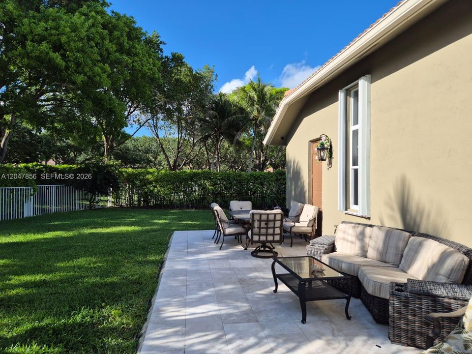 Active With Contract: $7,500 (5 beds, 3 baths, 2919 Square Feet)