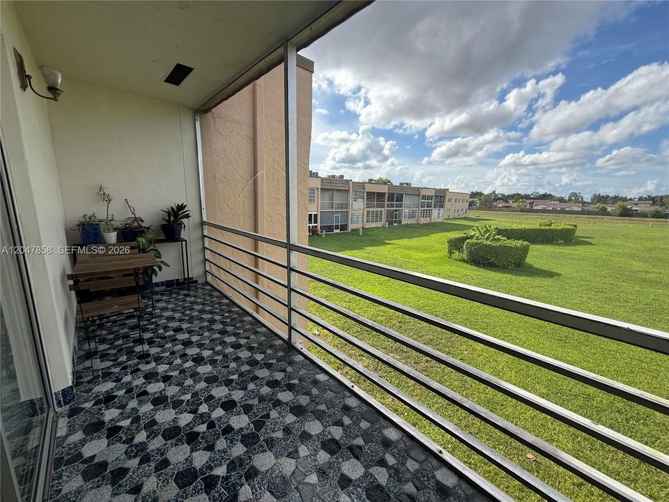 На продажу: $65,000 (1 спален, 1 ванн, 590 Квадратных фут)