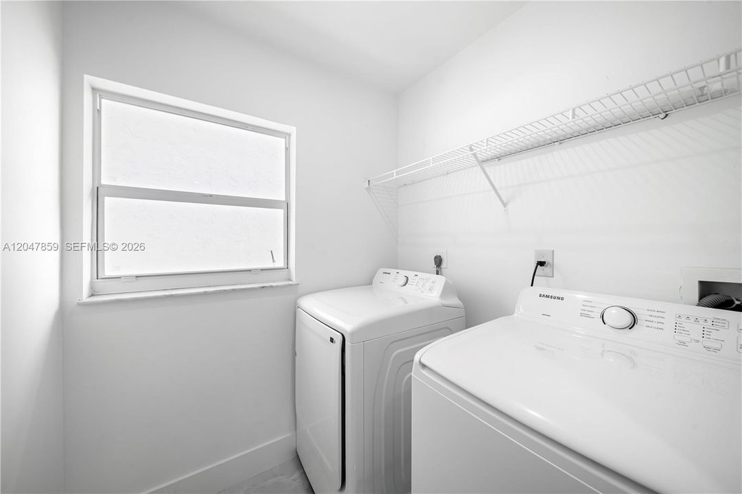 В аренду: $3,500 (3 спален, 2 ванн, 1652 Квадратных фут)