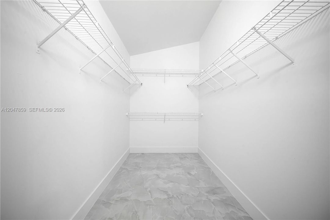 В аренду: $3,500 (3 спален, 2 ванн, 1652 Квадратных фут)
