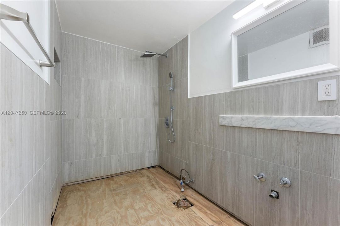 На продажу: $80,000 (1 спален, 1 ванн, 604 Квадратных фут)