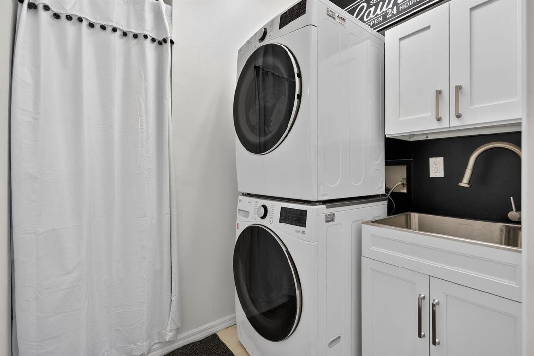2nd Floor Laundry Room