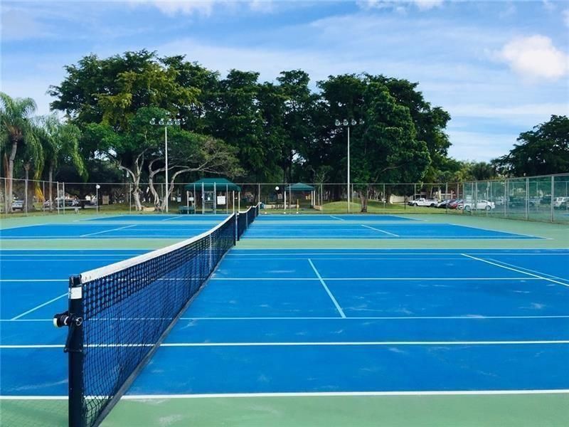 CB1 tennis 2 GetMedia (1)