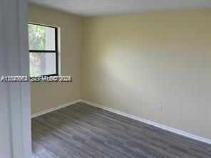 В аренду: $2,400 (2 спален, 2 ванн, 1405 Квадратных фут)