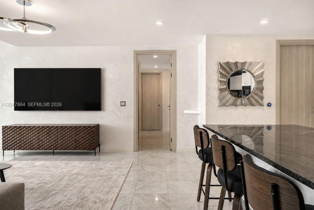 For Rent: $16,000 (3 beds, 3 baths, 2211 Square Feet)