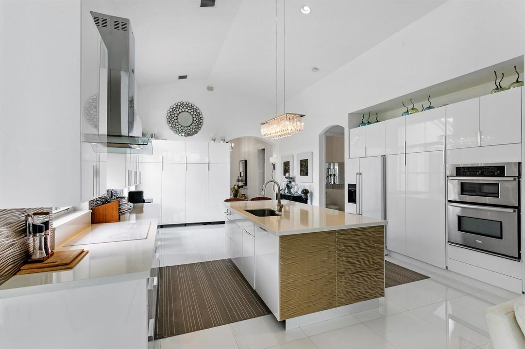 Kitchen Extra Cabineteries