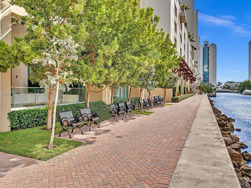 For Rent: $6,700 (2 beds, 3 baths, 1524 Square Feet)