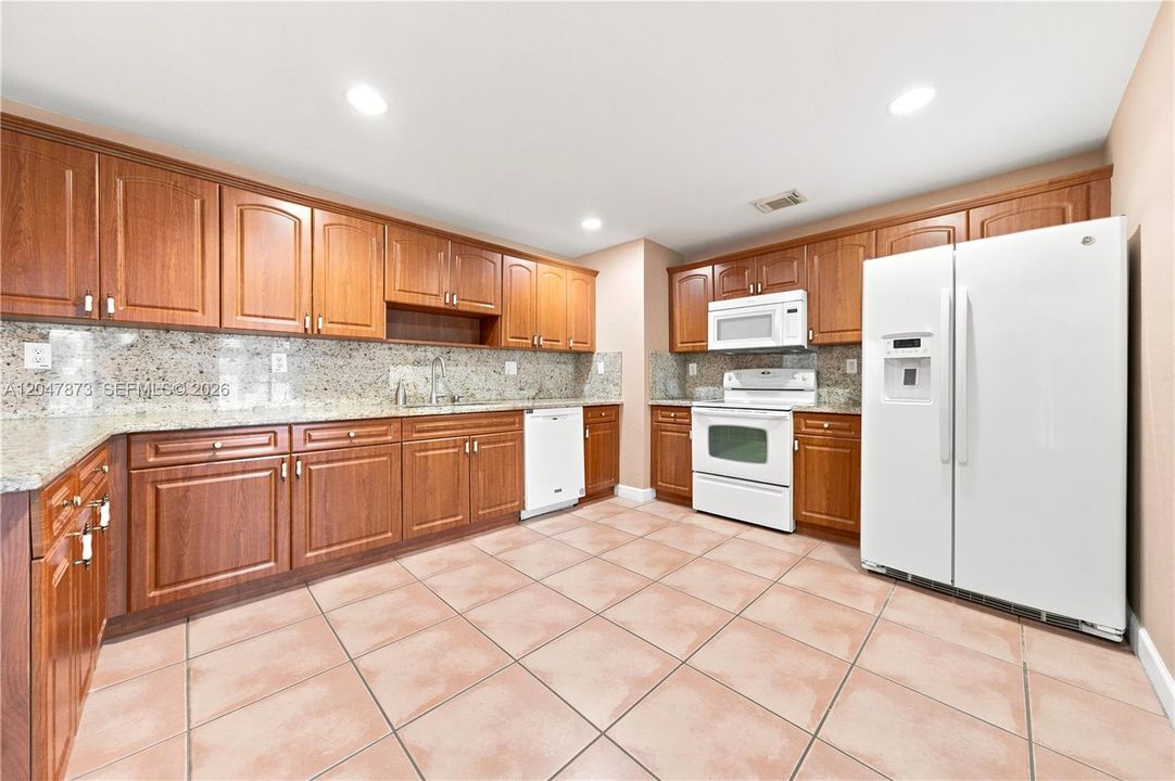 For Sale: $900,000 (4 beds, 3 baths, 2187 Square Feet)
