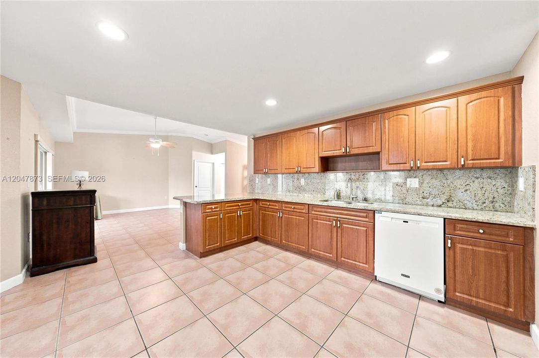 For Sale: $900,000 (4 beds, 3 baths, 2187 Square Feet)