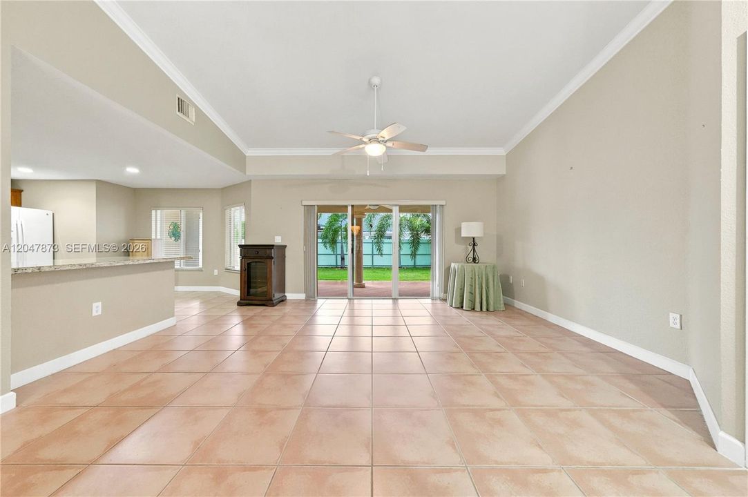 For Sale: $900,000 (4 beds, 3 baths, 2187 Square Feet)