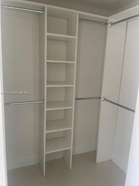 На продажу: $410,000 (2 спален, 2 ванн, 1086 Квадратных фут)